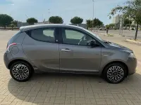 Usata Lancia Ypsilon 95 CV (69 kW) 2015 Grigio Utilitaria