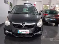 Usata Opel Agila Enjoy 94 CV (69 kW) 2011 Nero Utilitaria