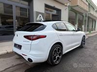 Begagnad Alfa Romeo Stelvio Veloce 210 HK (154 kW) 2022 Vit SUV