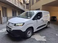 Nuova Fiat Doblò 110 CV (80 kW) 2025 Bianco pastello Monovolume