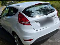 Usata Ford Fiesta 82 CV (60 kW) 2009 Bianco Berlina