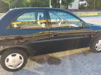 Usata Opel Corsa 55 CV (40 kW) 1998 Nero Utilitaria