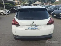 Usata Peugeot 2008 Active 75 CV (55 kW) 2016 Bianco SUV