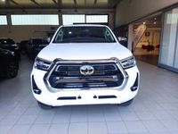 usata Toyota HiLux 2.D-4D A/T 4WD porte Double Cab Executive nuova a Vicenza