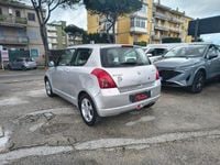Usata Suzuki Swift 92 CV (67 kW) 2006 Argento Utilitaria
