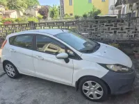 Usata Ford Fiesta 60 CV (44 kW) 2012 Berlina