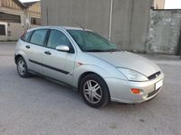Usata Ford Focus Zetec 116 CV (85 kW) 2001 Grigio Berlina