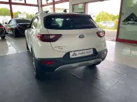 Usata Kia Stonic Style 120 CV (88 kW) 2020 Bianco SUV