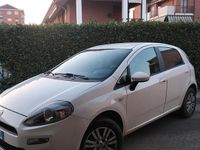 Usata Fiat Grande Punto 77 CV (56 kW) 2012 Bianco Utilitaria