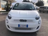 Usata Fiat 500e 42 kW (58 CV) 2022 Bianco Berlina