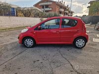 Usata Peugeot 107 68 CV (50 kW) 2009 Rosso Utilitaria