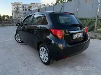 Usata Toyota Yaris 90 CV (66 kW) 2015 Nero Utilitaria