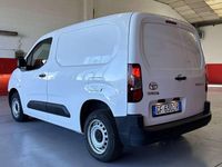 Usata Toyota Proace 76 CV (55 kW) 2021 Bianco Monovolume