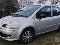 Usata Renault Modus 75 CV (55 kW) 2011 Grigio Monovolume