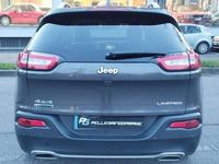Usata Jeep Cherokee Limited 170 CV (125 kW) 2015 Grigio SUV