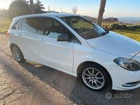 Usata Mercedes B180 116 CV (85 kW) 2013 Bianco Utilitaria