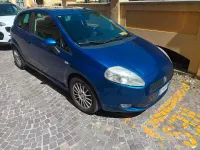 Usata Fiat Grande Punto 90 CV (66 kW) 2005 Blu Utilitaria