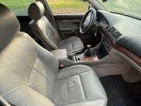 Usata BMW 525 Efficient Dynamics 143 CV (105 kW) 1999 Nero Berlina