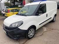 Usata Fiat Doblò 119 CV (87 kW) 2021 Bianco Monovolume