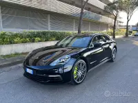 Usata Porsche Panamera 330 CV (242 kW) 2020 Nero Utilitaria