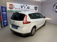 Usata Renault Scénic 110 CV (80 kW) 2011 Bianco Monovolume