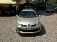 Usata Renault Clio III Dynamique 75 CV (55 kW) 2008 Bronzo Berlina