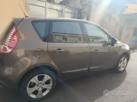 Usata Renault Scénic III 110 CV (80 kW) 2010 Berlina