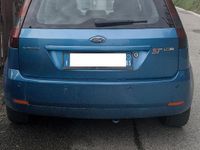 Usata Ford Fiesta Ghia 75 CV (55 kW) 2004 Blu Utilitaria