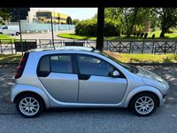 Usata Smart ForFour Passion 95 CV (69 kW) 2005 Gray Utilitaria