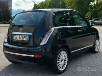 Usata Lancia Ypsilon 77 CV (56 kW) 2010 Nero Utilitaria