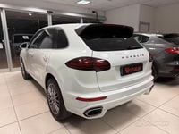 Usata Porsche Cayenne 250 CV (183 kW) 2015 Bianco SUV