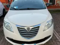 Usata Lancia Ypsilon 60 CV (44 kW) 2015 Bianco Utilitaria
