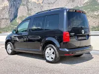 Usata VW Caddy Comfortline 102 CV (75 kW) 2016 Nero Monovolume