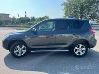 Usata Toyota RAV4 136 CV (100 kW) 2008 Grigio SUV