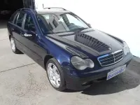 Usata Mercedes C220 Classic 143 CV (105 kW) 2003 Bluazzurro Station wagon