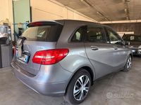 Usata Mercedes B180 Executive 108 CV (79 kW) 2012 Grigio Monovolume