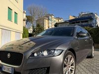 Usata Jaguar XF 180 CV (132 kW) 2019 Grigio Station wagon