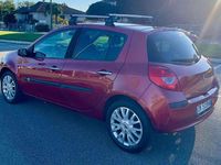 Usata Renault Clio III LE 75 CV (55 kW) 2008 Rosso Berlina