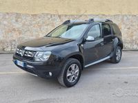 Usata Dacia Duster Lauréate 110 CV (80 kW) 2015 Nero SUV