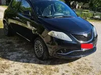 Usata Lancia Ypsilon Gold 95 CV (69 kW) 2016 Nero Utilitaria