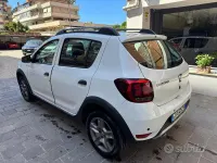 Usata Dacia Sandero Stepway 101 CV (74 kW) 2020 Bianco Utilitaria