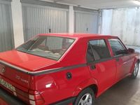 Usata Alfa Romeo 75 148 CV (108 kW) 1993 Rosso Berlina