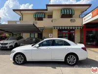 Usado Mercedes C220 170 CV (125 kW) 2018 Blanco Berlina