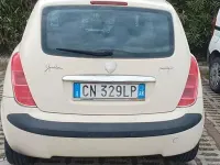 Usata Lancia Ypsilon 69 CV (50 kW) 2004 Giallo Utilitaria
