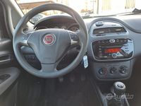 Usata Fiat Punto 77 CV (56 kW) 2015 Bianco Utilitaria