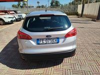 Begagnad Ford Focus Titanium 120 HK (88 kW) 2016 Grå Kombi