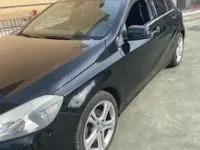 Usata Mercedes A180 122 CV (89 kW) 2014 Nero Utilitaria
