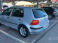 Usata VW Golf IV 75 CV (55 kW) 2000 Grigio Utilitaria