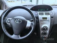Usata Toyota Yaris 2008 Rosso Utilitaria