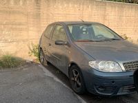 Usata Fiat Punto 60 CV (44 kW) 2005 Grigio Utilitaria